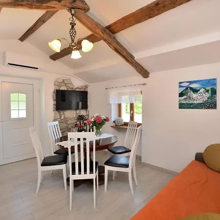 Lägenhet House Carlo Kršan