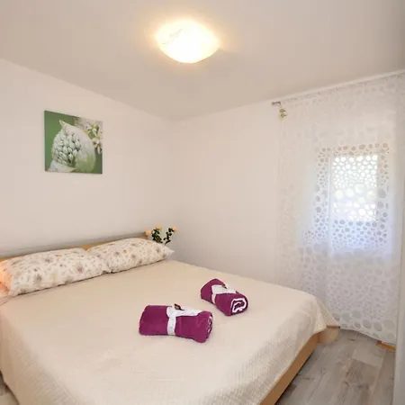 House Carlo